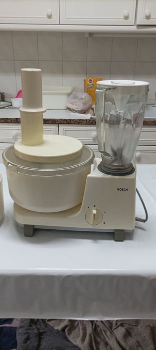 Robot cozinha composto por batedeira, amassadeira, liquidificador