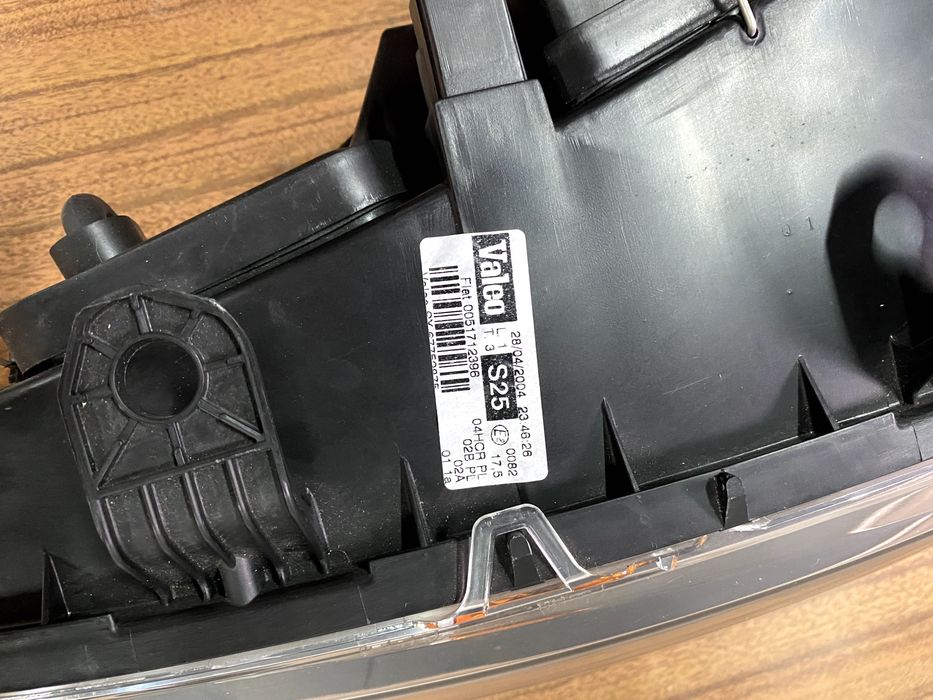 Farol Frt Esquerdo Valeo (ORIGINAL) Fiat Punto 188 NOVO