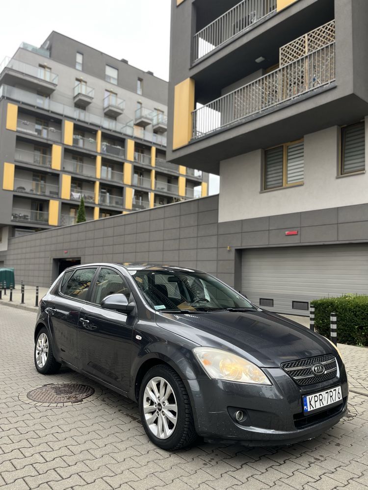 Kia ceed 1,6 2009 rok