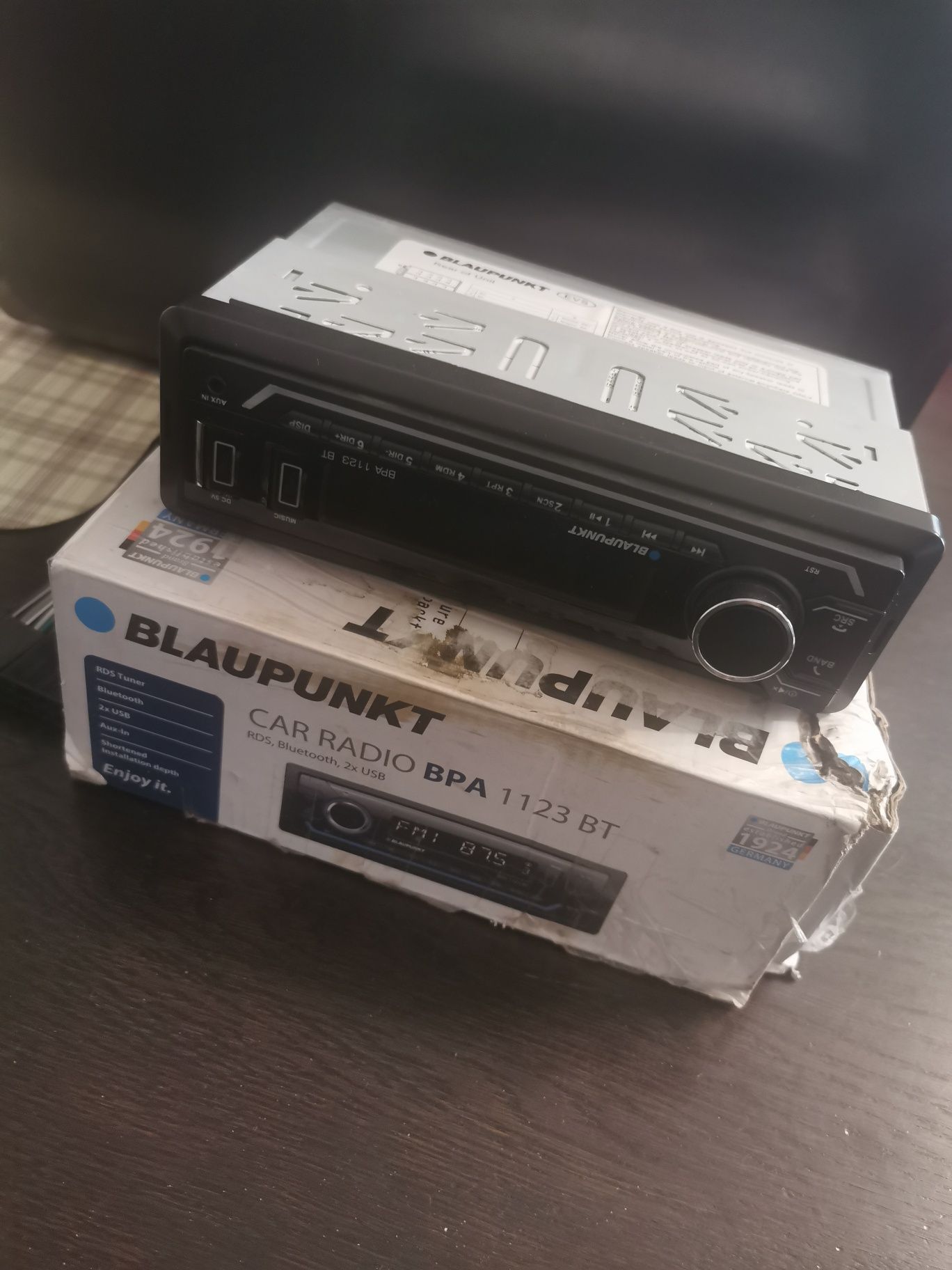 BLAUPUNKT BPA1123BT radio Bluetooth USB wielokolorowe podświetlenie