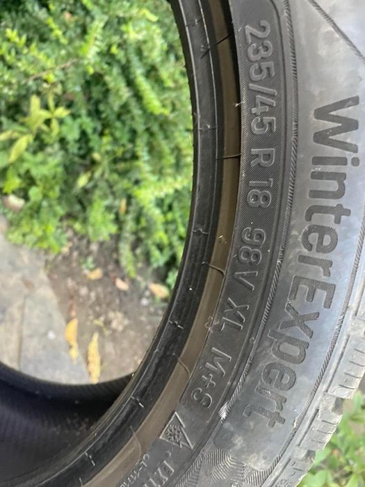 235/45/18 Uniroyal WinterExpert шини