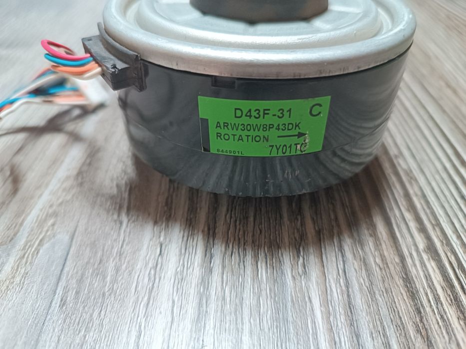 Мотор вентилятора DAIKIN 4016166 DC FAN MOTOR D43F-31 43W