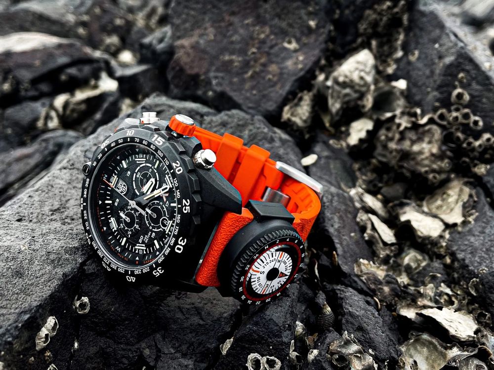 LUMINOX Bear Grylls Never give up survilal master series