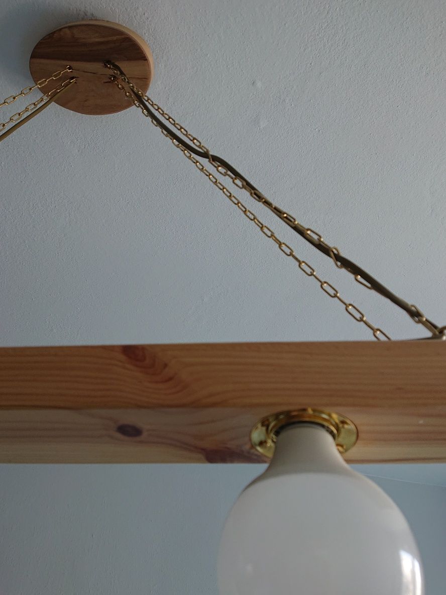 Lampa drewno naturalne lancuch zloty sufitowa
