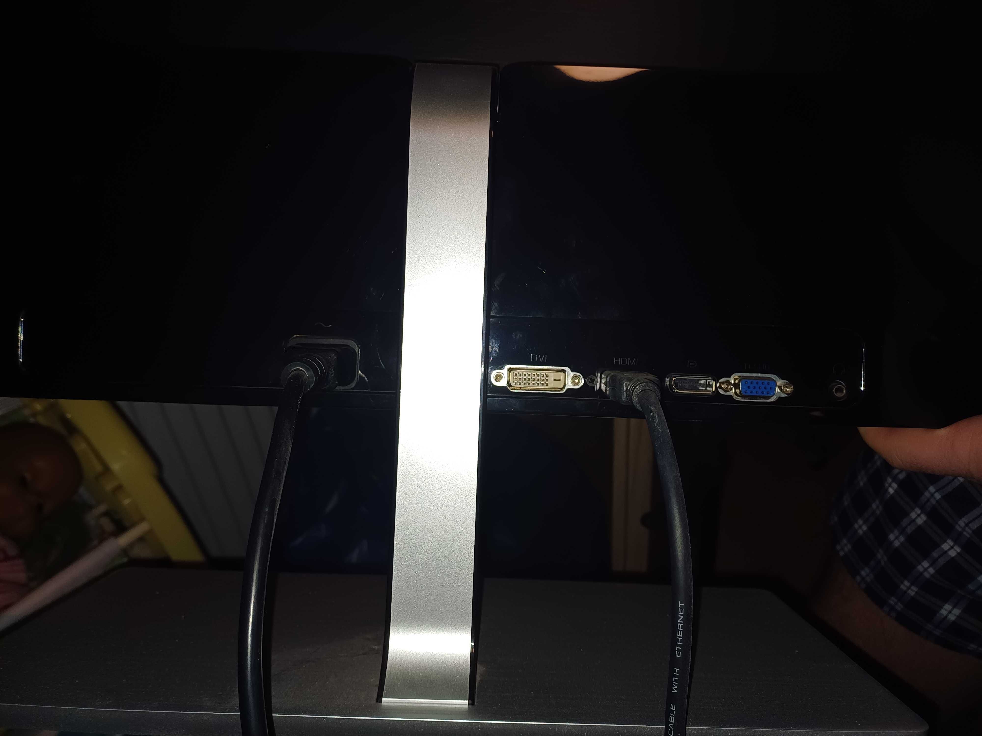 Monitor AOC 28 cali