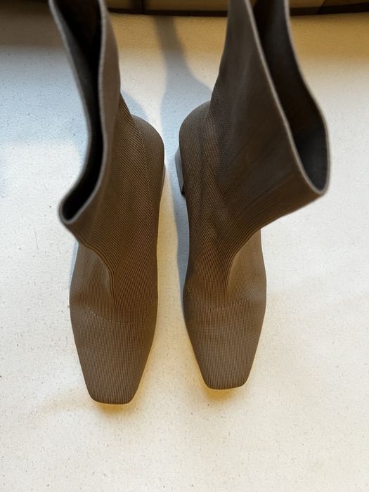 Ботільйони reserved 40 розмір