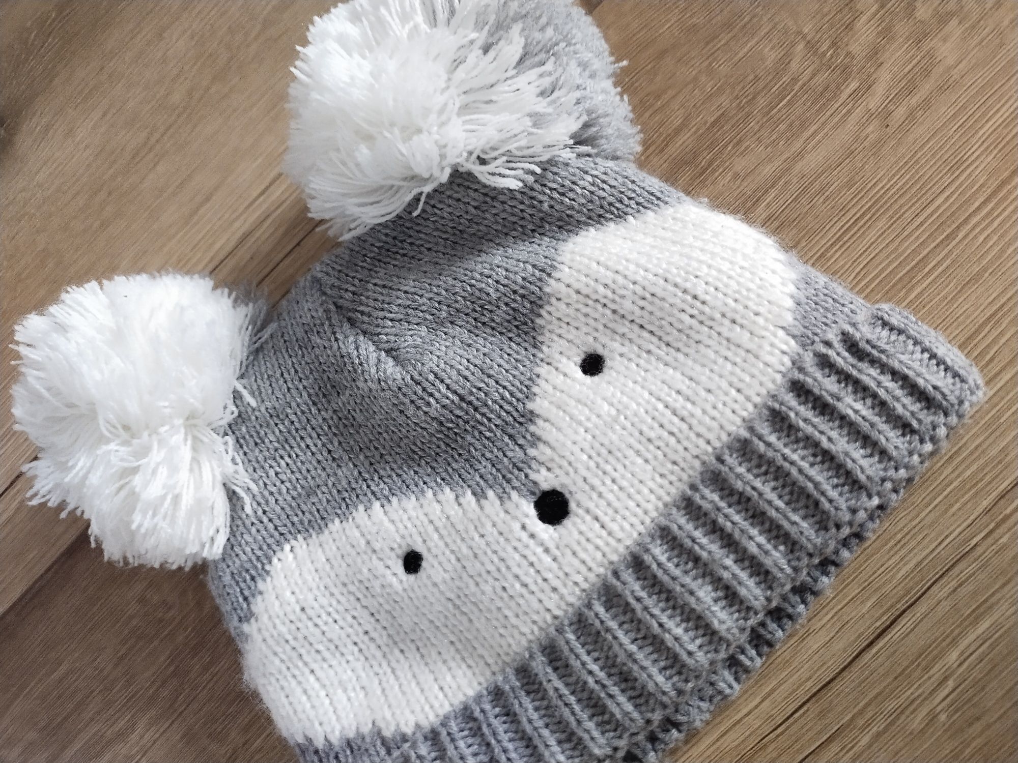 Czapka pompony ciepła F&F 6-12 mcy