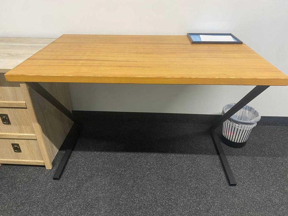 Столи комп'ютерні, кожен 1000грн, за ціну можемо домовитись