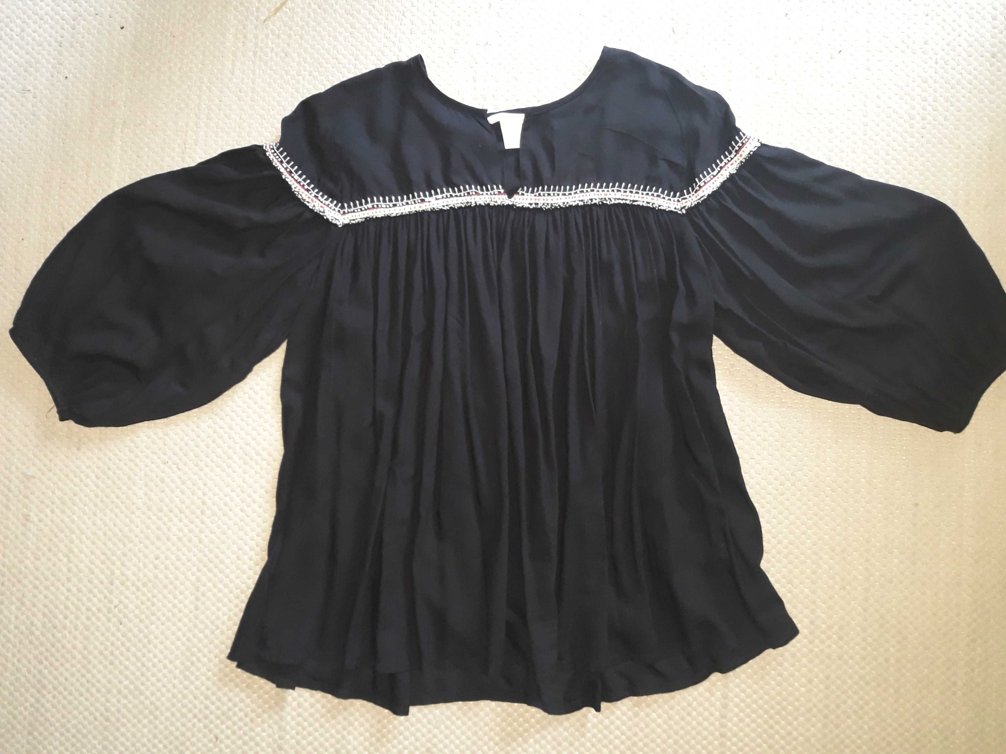 Camisa preta com missangas