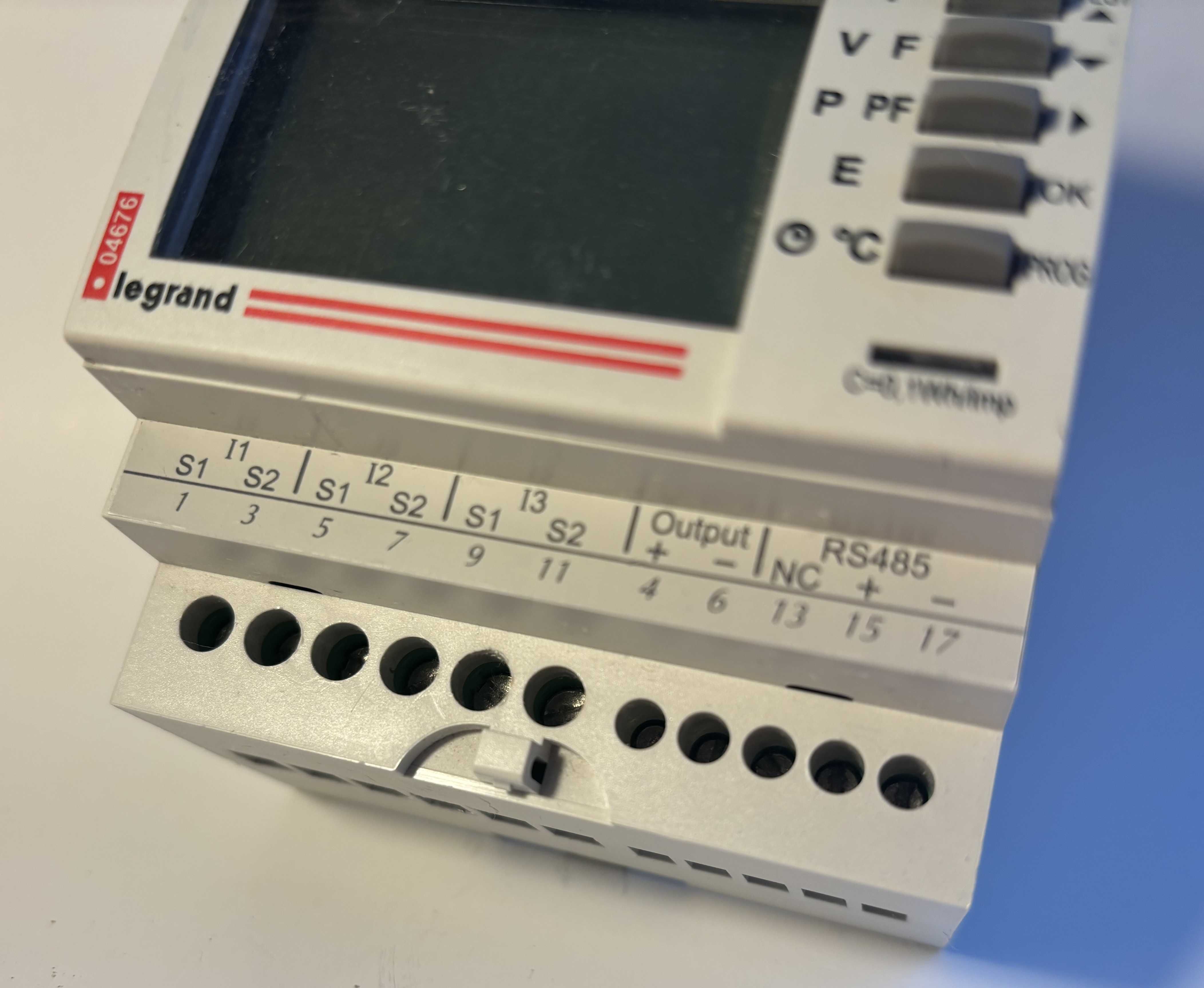 Analizator parametrów sieci EMDX3 D41C 004676 LEGRAND - używany