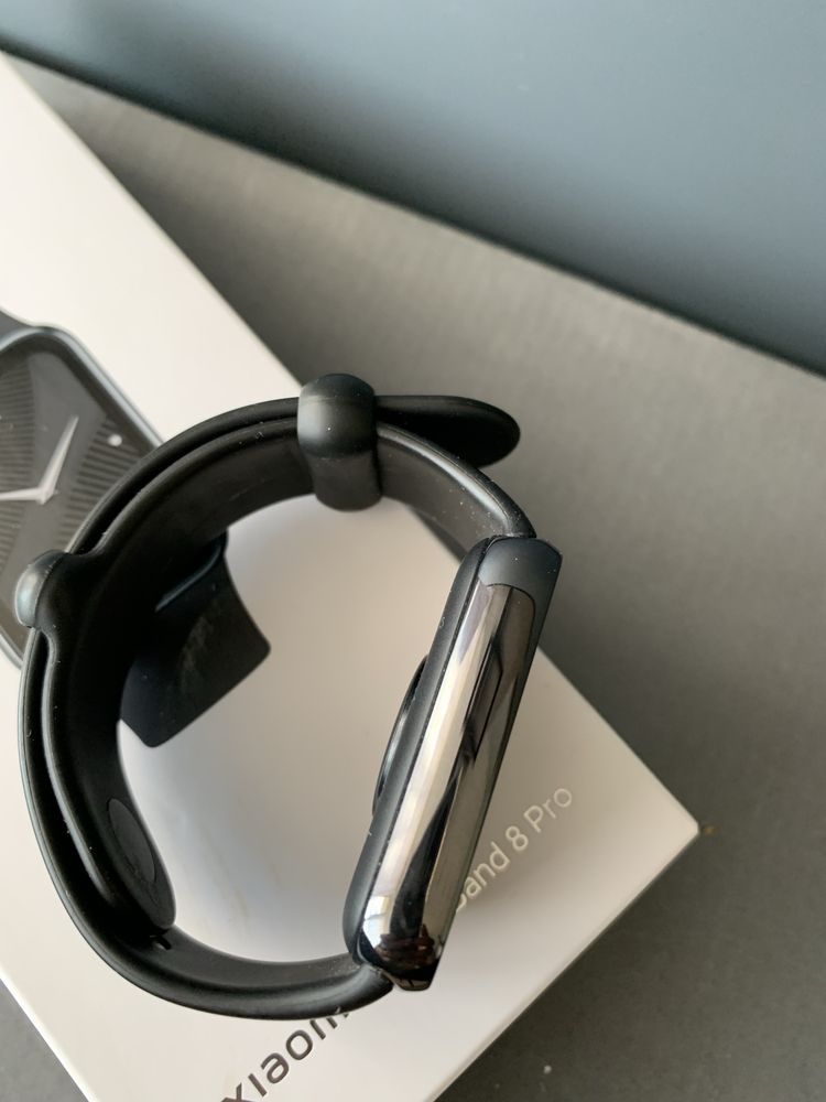 Фітнес-браслет Xiaomi Smart Band 8 Pro