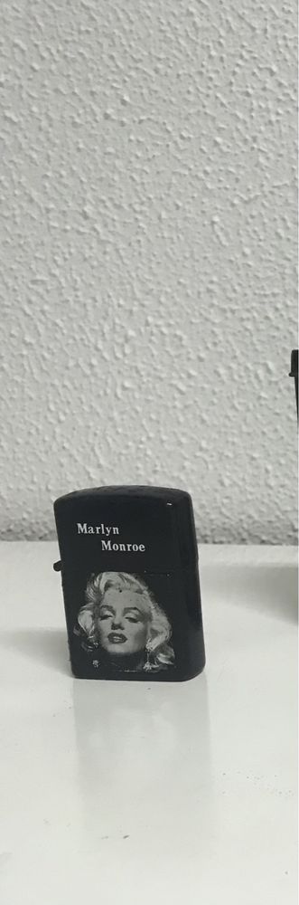 Isqueiro Antigo Ceto/ Marylin Monroe e Caixa de Isqueiro KBL THRONE
