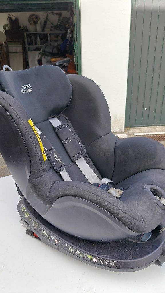 Cadeira Auto RÖMER | BRITAX Dualfix² R Cosmos Black