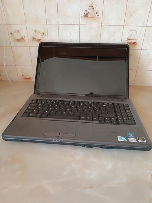 Продам ноутбук Lenovo G550 в гарному стані
