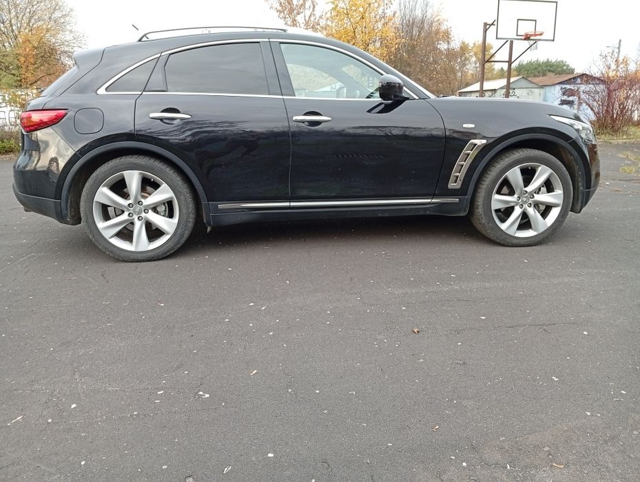 Infiniti FX 3.0 280KM 660NM