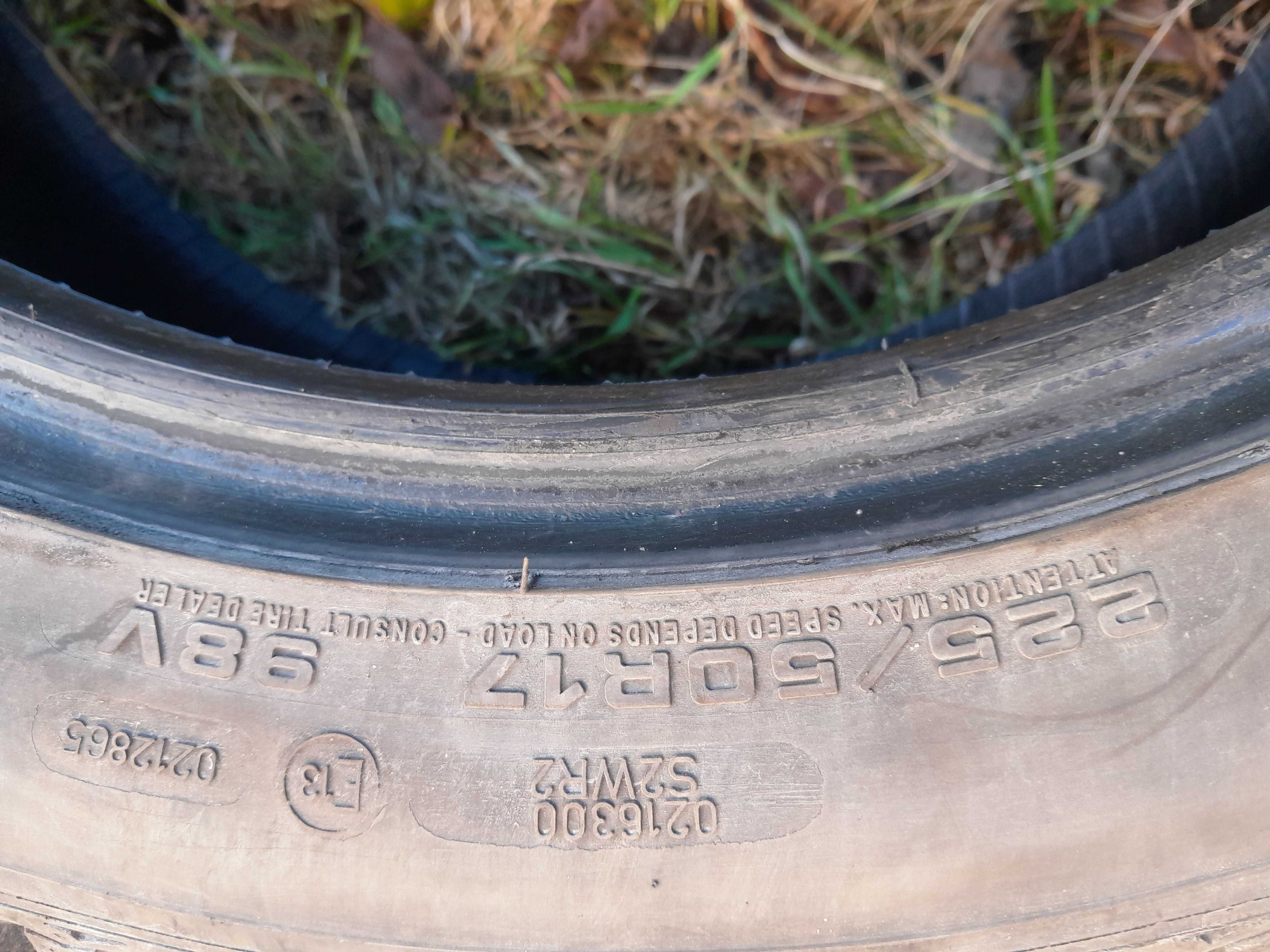Opona zimowa goodyear  17 cali