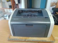Лазерний принтер HP LaserJet 1010, обслужений, з ГАРАНТІЄЮ
