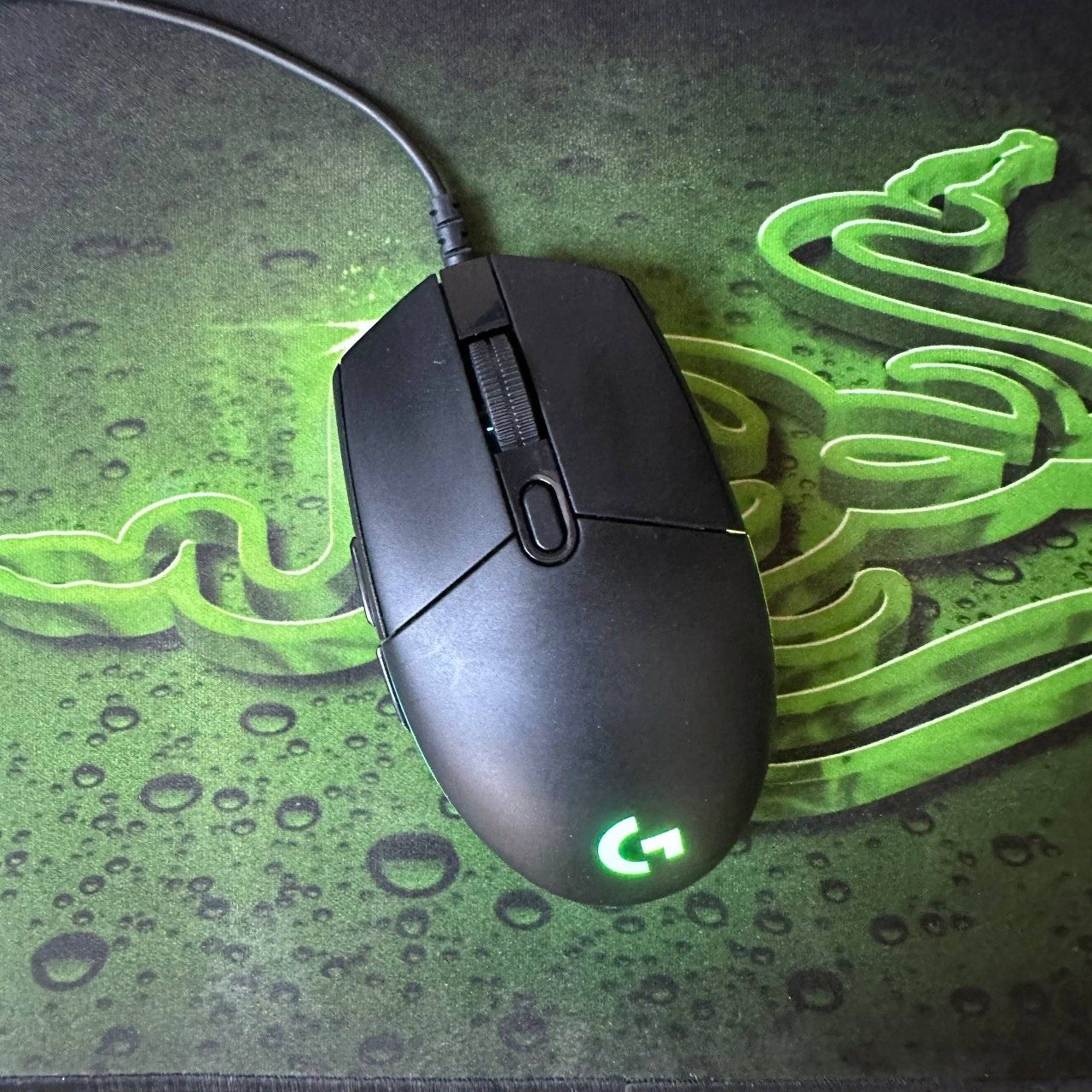 Ігрова мишка Logitech g102 +(коврик)