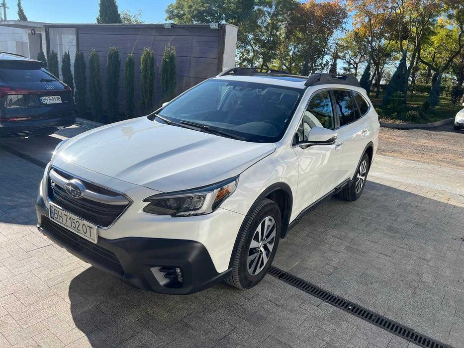 Subaru Outback 2020 не битая, первый владелец