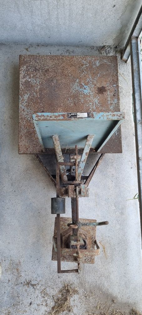 Balança decimal antiga