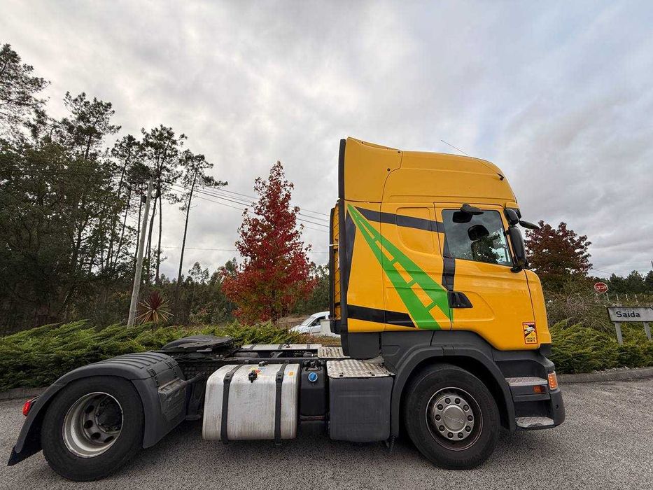 À venda: Scania TopLine R410 – 2015 Camião