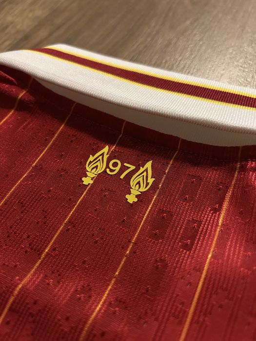 Liverpool fc 24/25 kit