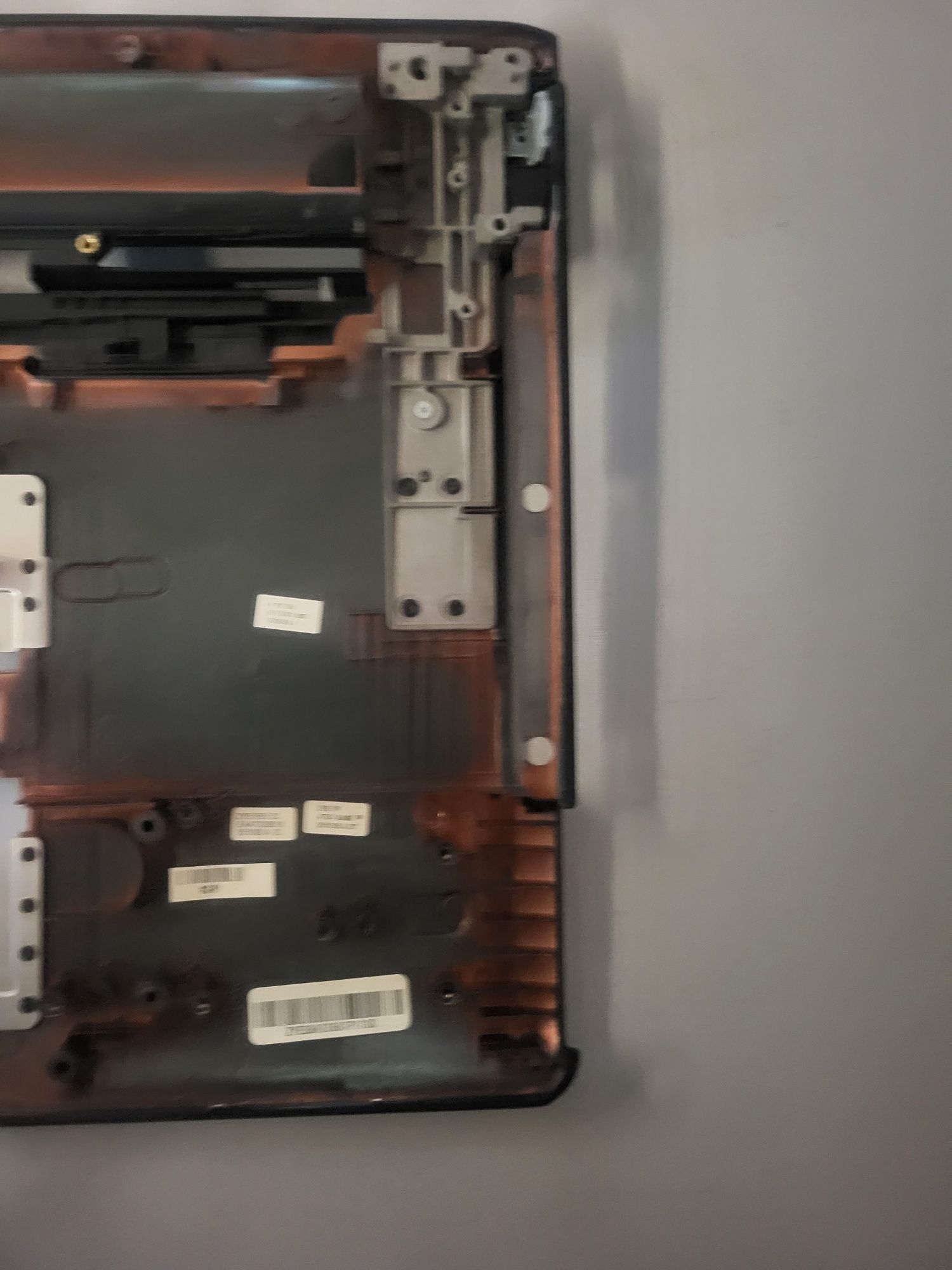 Sprzedam dolną obudowę do Laptopa HP PAVILION DV6700