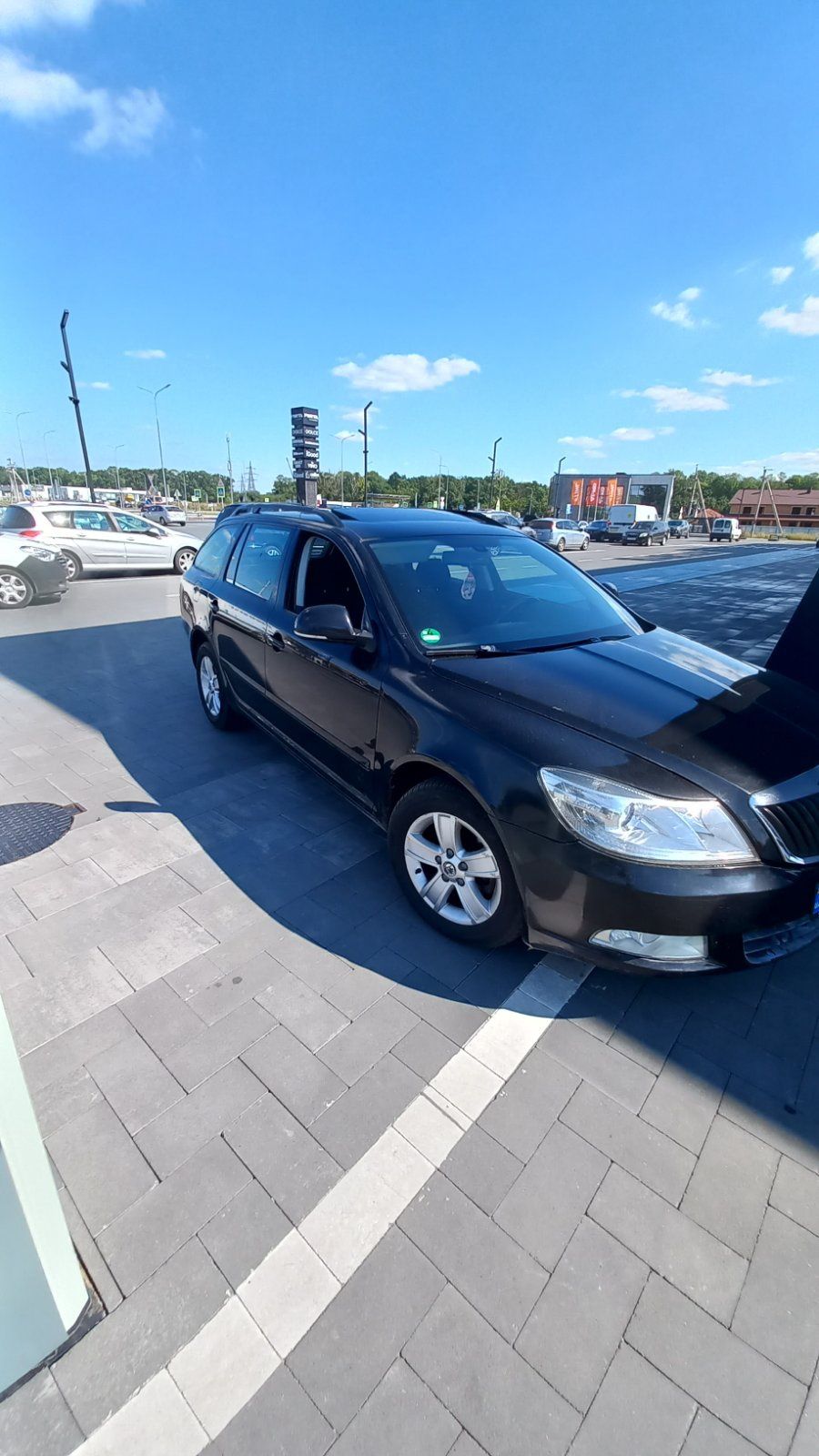 SKODA Шкода Октавія 1.6 дизель 2011року ,люк