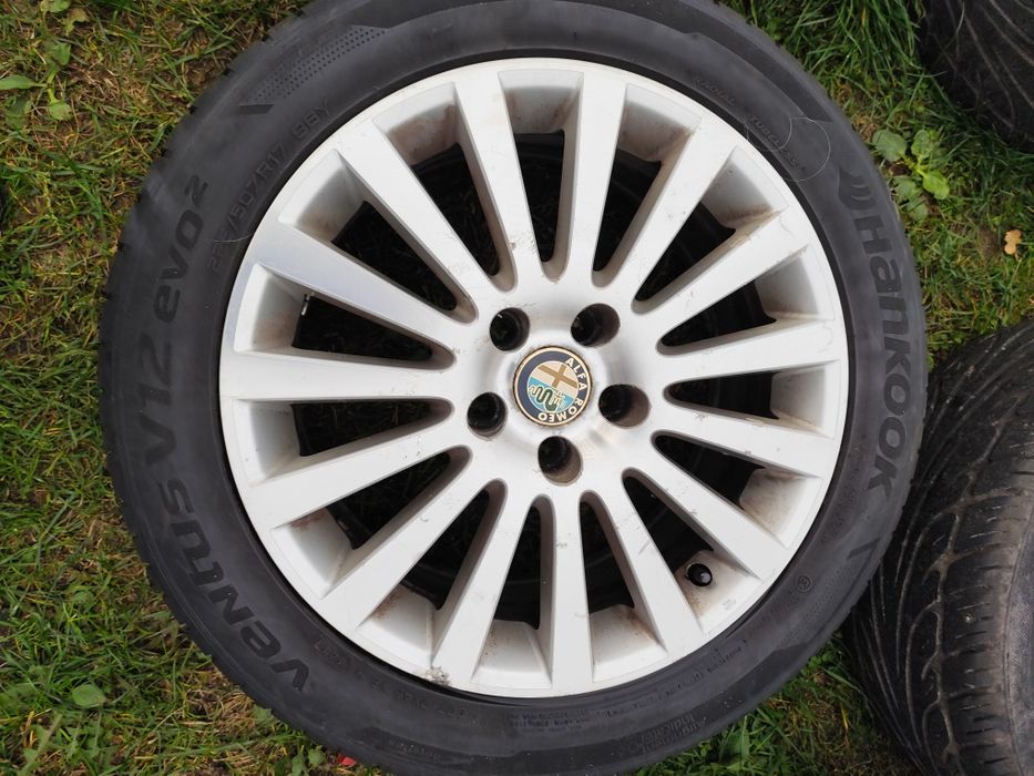 Felgi aluminiowe z oponami letnimi Alfa Romeo