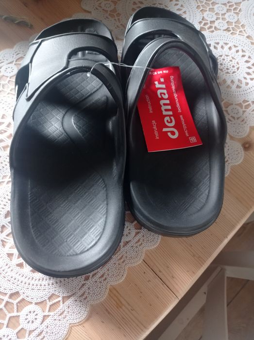 Klapki wojskowe .