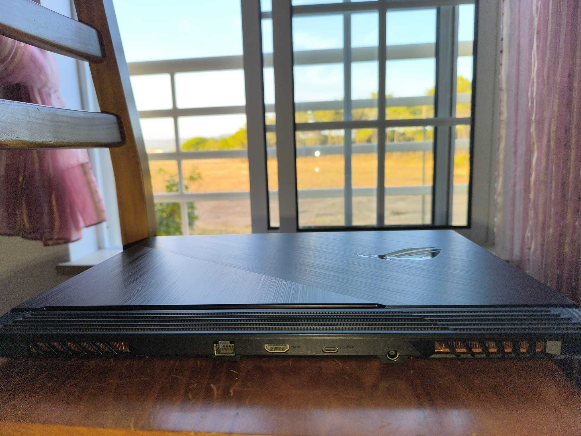 Portátil Gaming Asus Rog Strix