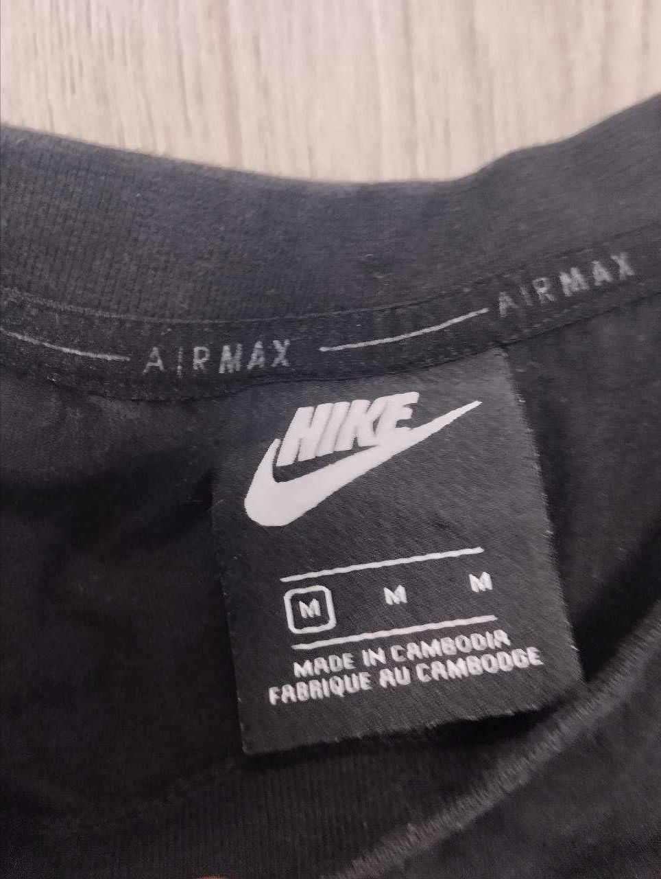 Футболка Nike airmax з классним монограмним принтом найк