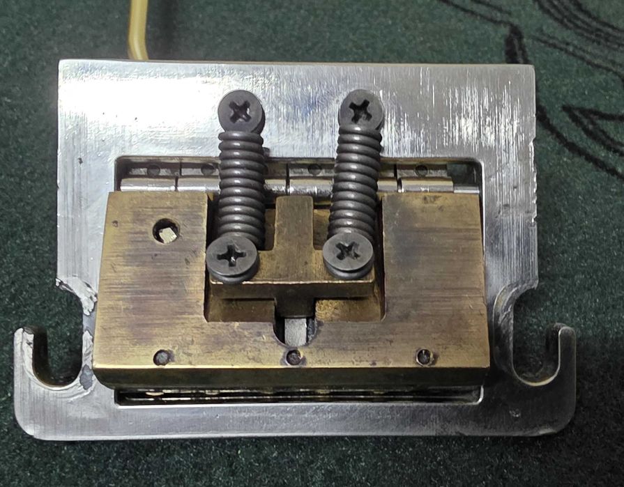 Mostek gitarowy,Tremolo  Kahler 2200 Gold - Made in Usa