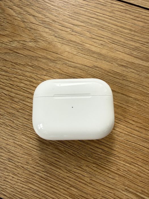 Oryginalne słuchawki Apple Airpods 2nd gen + etui Uniq