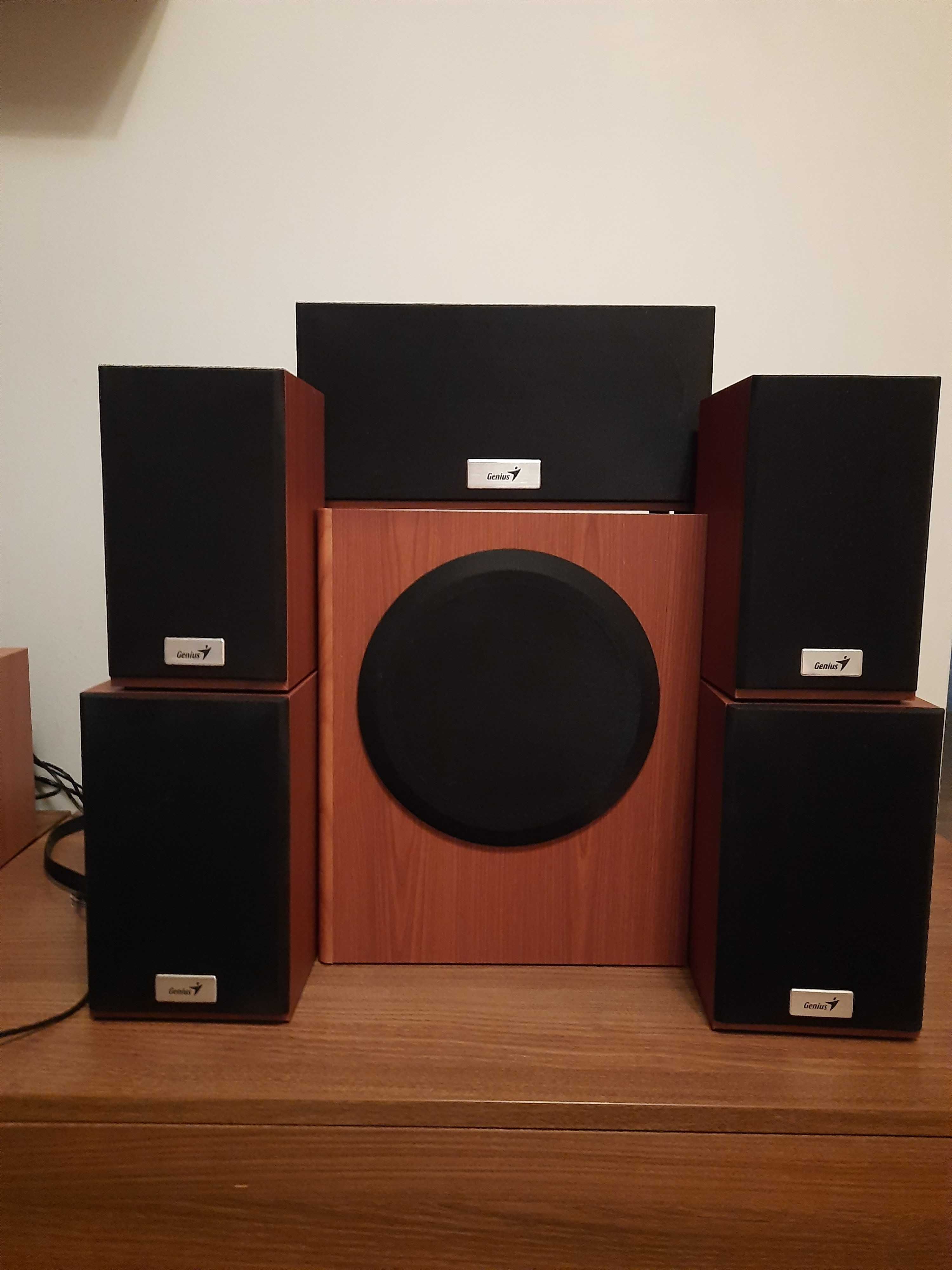Głośniki do kina domowego i sprzętu audio SW-HF5.15050 firmy Genius  .