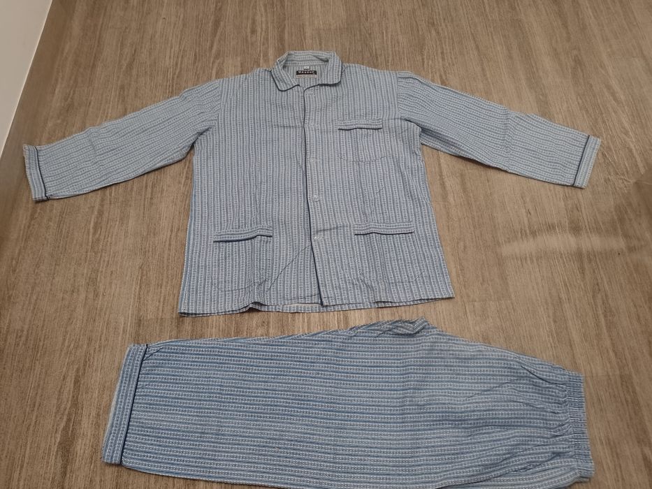 Sprzedam męską piżamę rozmiar M  164-172 cm