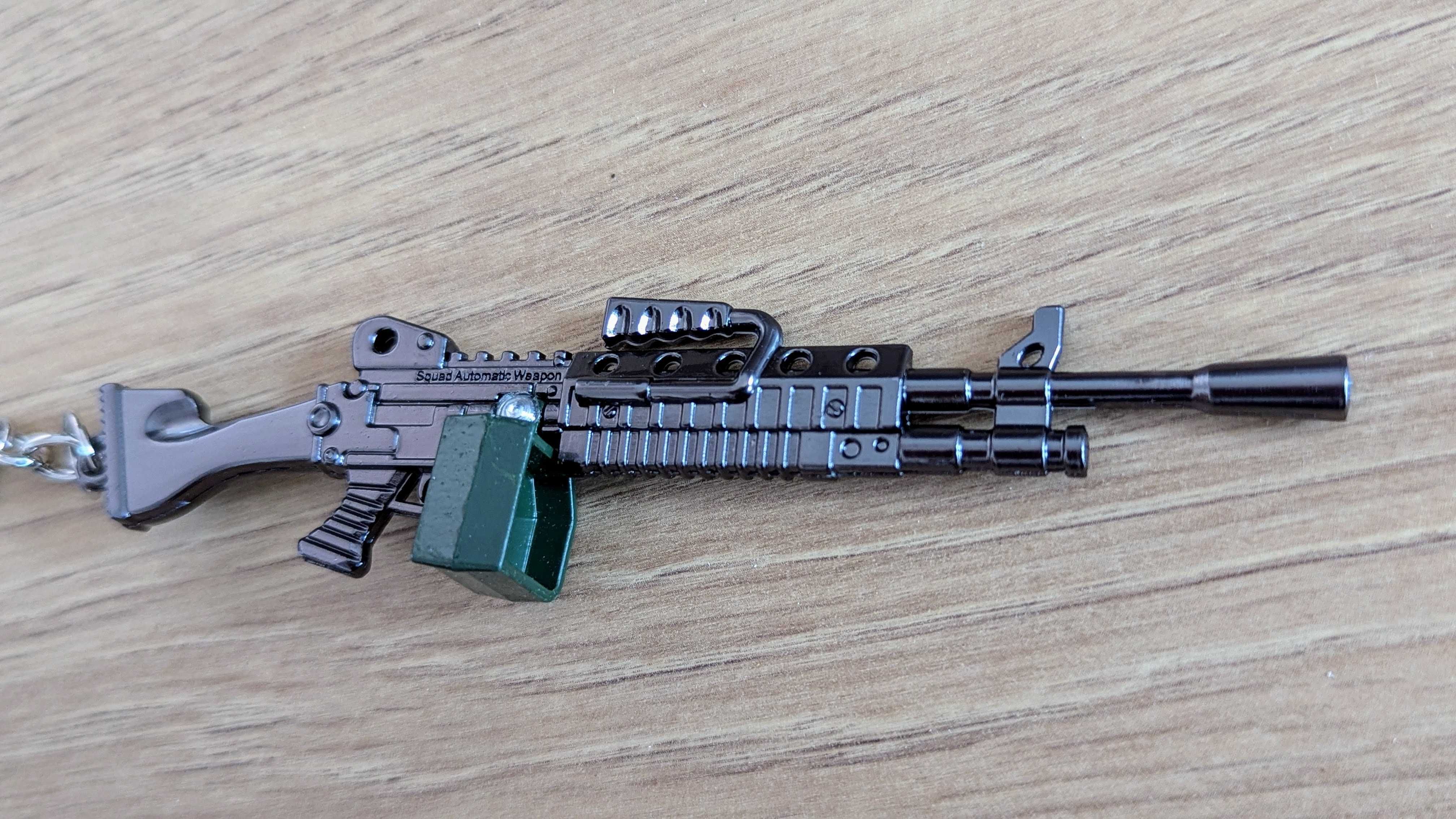 Zestaw 7 breloków – broń i kilof pickaxe z gier PC/PS5/Xbox