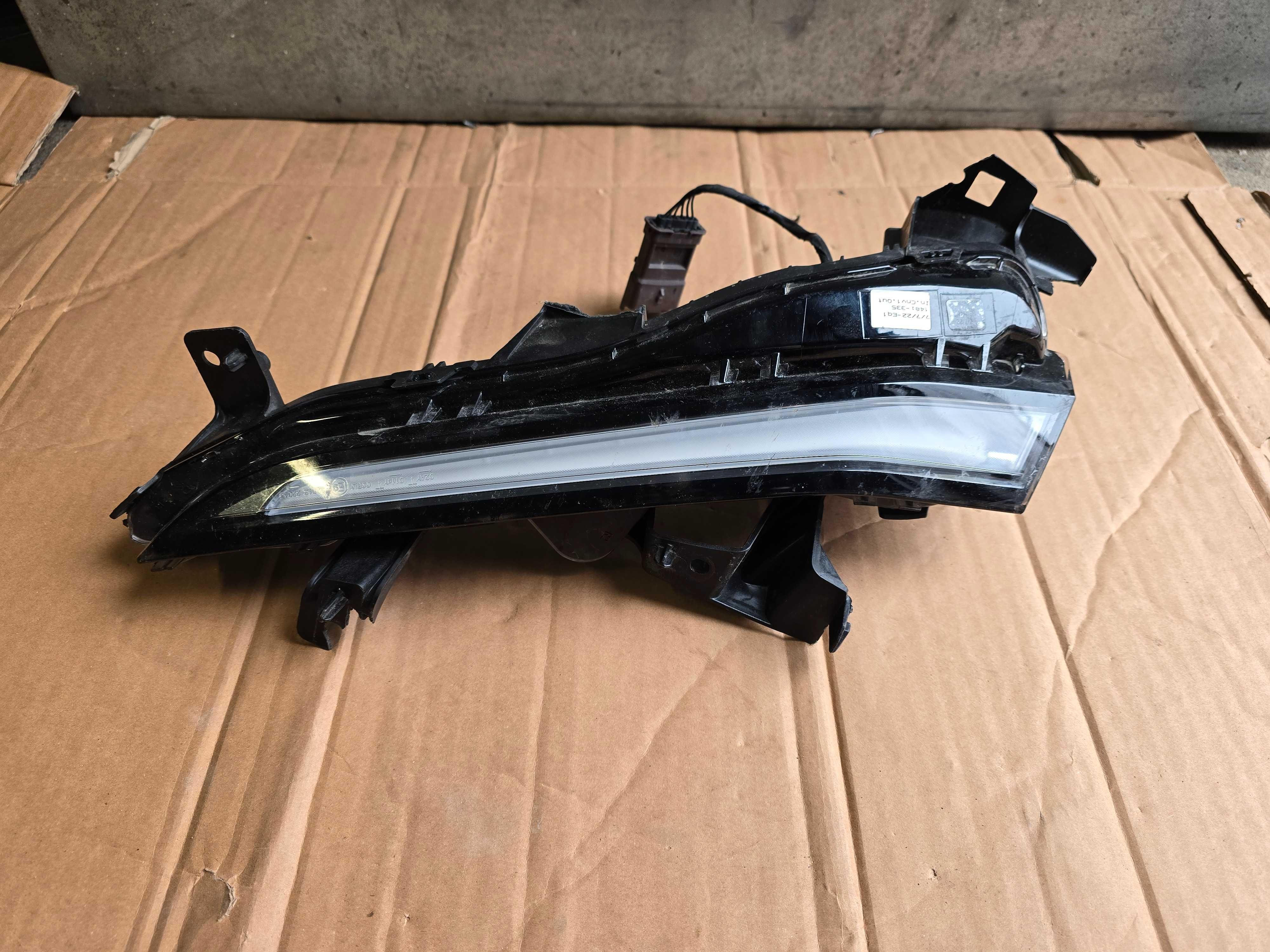 lampa led DRL Peugeot 508 II