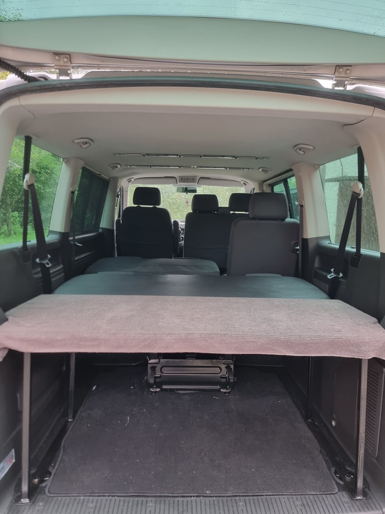 Volkswagen VW T5 Caravelle Facelift 9-osobowy