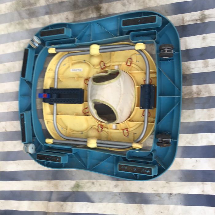 Продаются детские кресло ходунок  для начинающих ходить детей