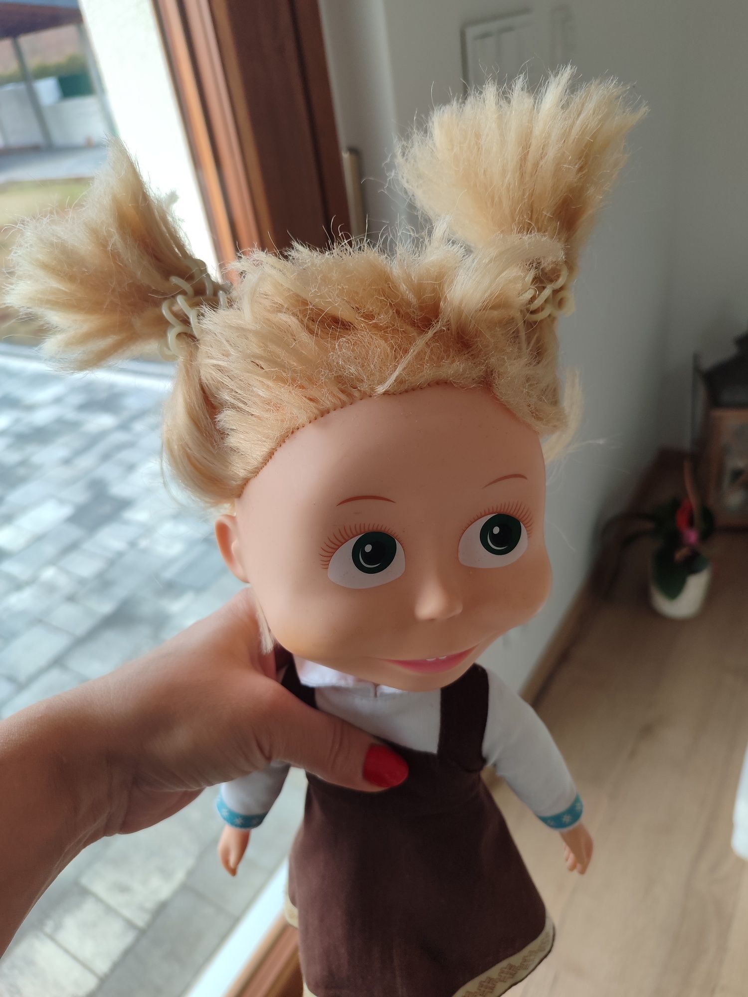 Śpiewająca lalka SIMBA Masza ok. 35 cm