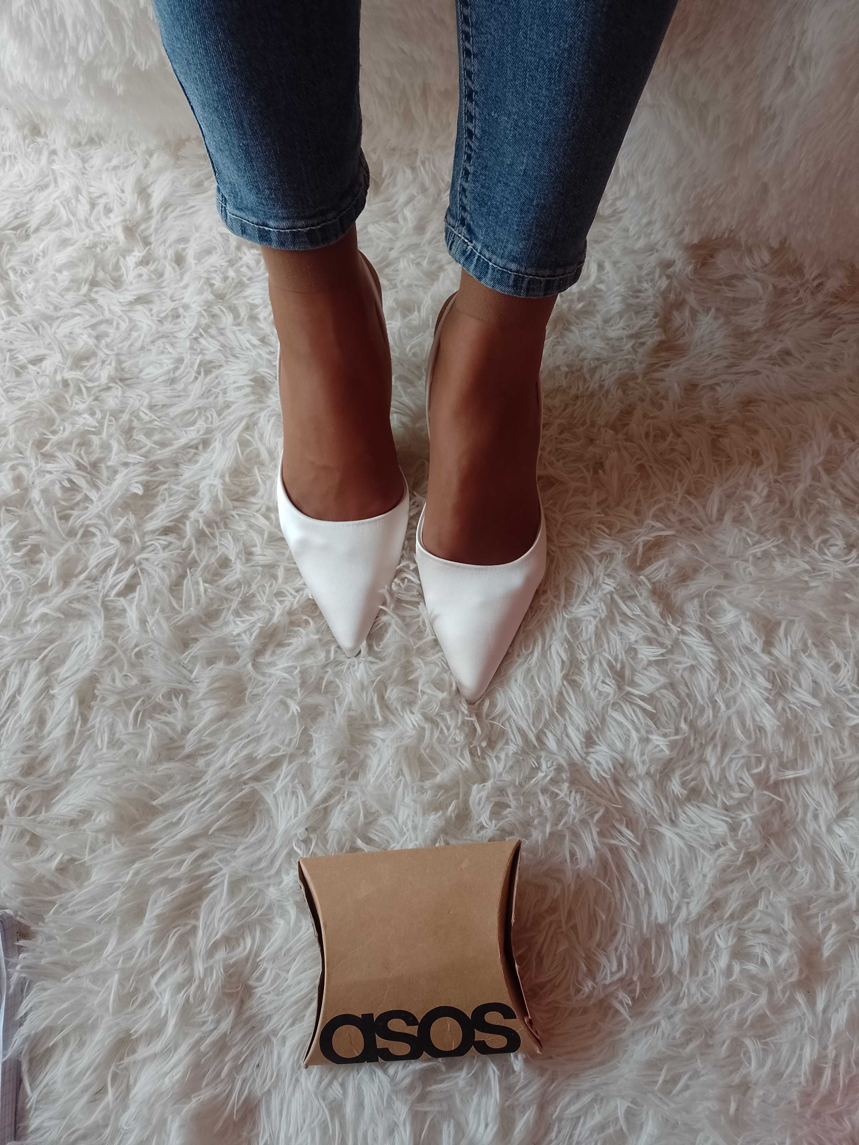 (40) ASOS/ Kremowe czółenka ślubne z odkrytą piętą z Londynu, NOWE
