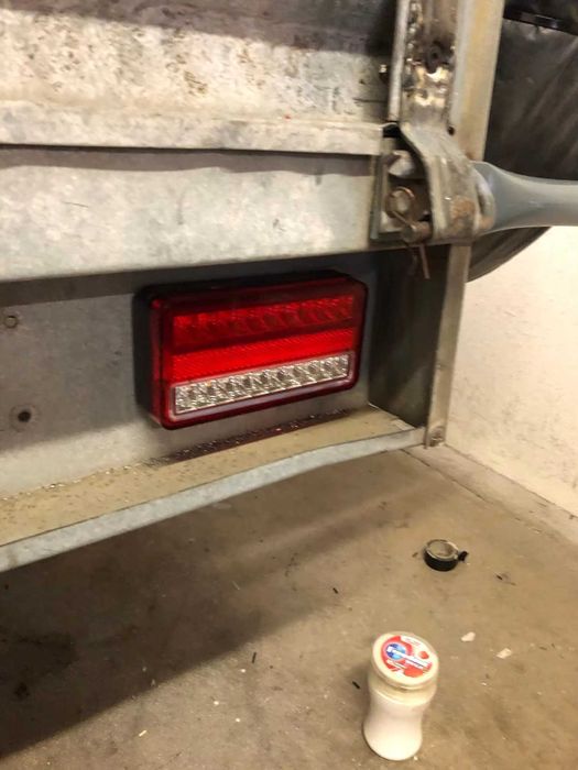 ŚWIATŁA tylne LED DO Ciężarówki PRZYCZEPKI 2szt