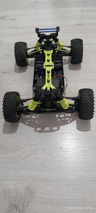 Chassi RC escala 1/8