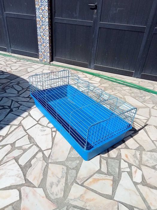 Tripé Metálico para Gaiola de Pássaro