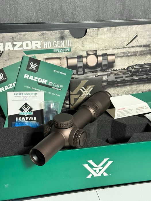Vortex Razor HD Gen III 1-10x24 FFP 34 mm AO с сеткой EBR-9 MRAD