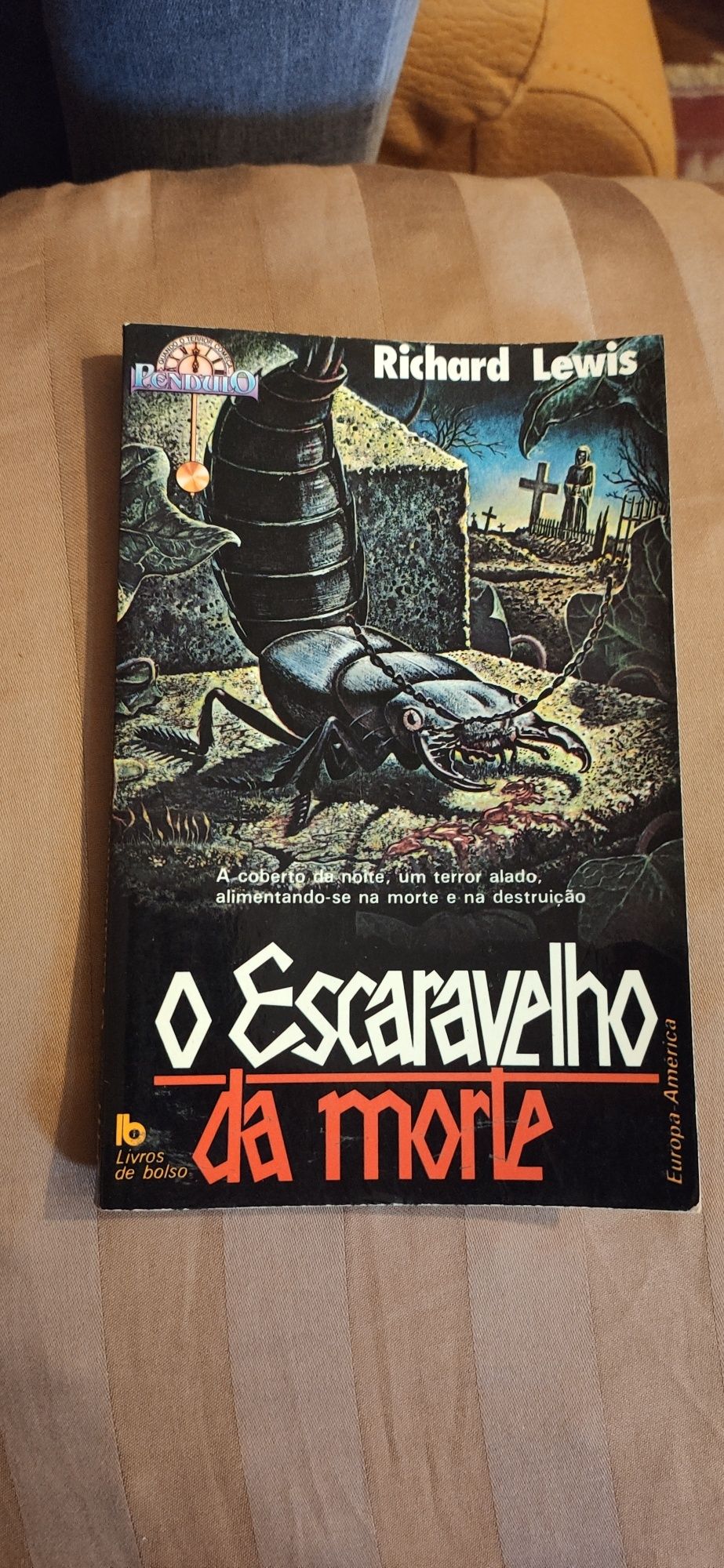 Livro O Escaravelho da Morte - de Richard Lewis