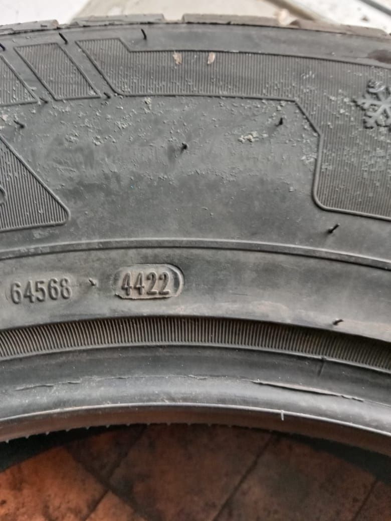 Зимова резина 265/60 R18 4шт.