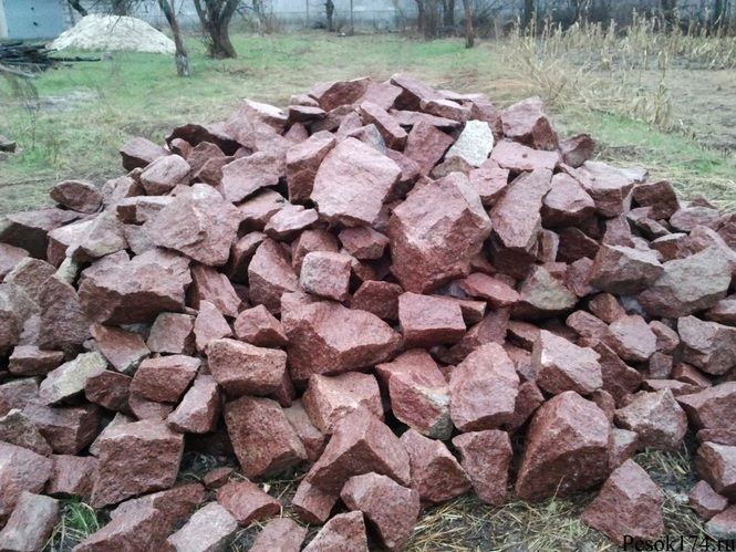 Бутовый камень гранитный,крепкий с доставкой по Харькову