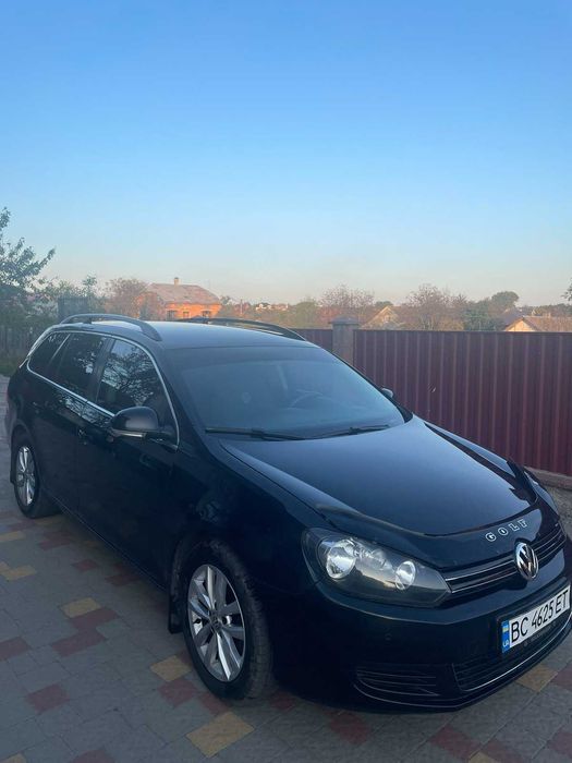 Продам гольф 6 . 1.6 тді універсал 2013 р.в.